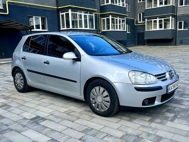 Серый Фольксваген Гольф, объемом двигателя 1.6 л и пробегом 280 тыс. км за 5400 $, фото 1 на Automoto.ua