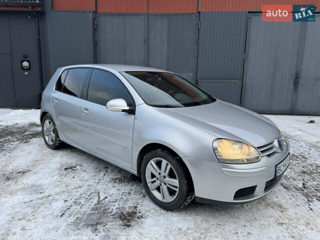 Серый Фольксваген Гольф, объемом двигателя 1.6 л и пробегом 219 тыс. км за 7500 $, фото 1 на Automoto.ua