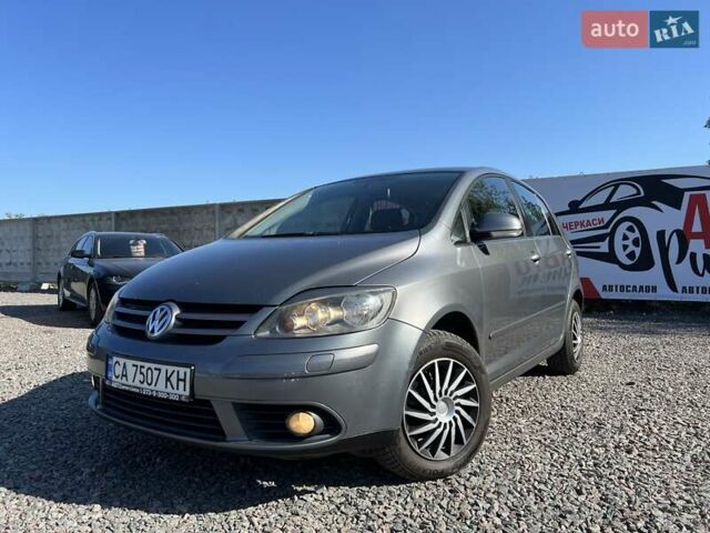 Серый Фольксваген Гольф, объемом двигателя 1.97 л и пробегом 217 тыс. км за 6800 $, фото 1 на Automoto.ua