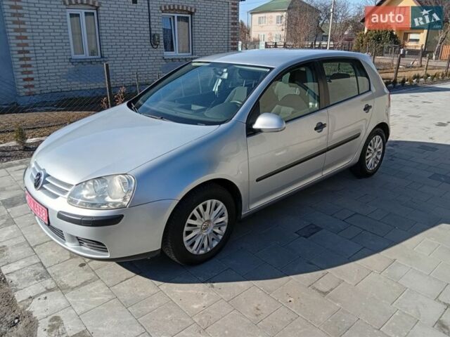 Серый Фольксваген Гольф, объемом двигателя 1.6 л и пробегом 185 тыс. км за 4999 $, фото 1 на Automoto.ua