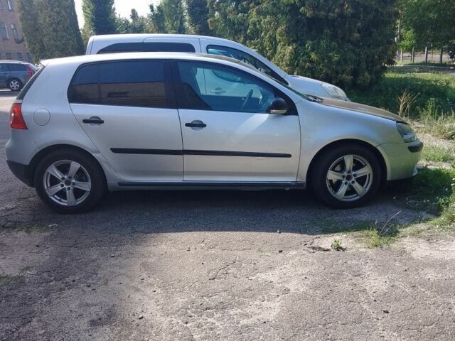 Серый Фольксваген Гольф, объемом двигателя 2 л и пробегом 310 тыс. км за 2100 $, фото 1 на Automoto.ua