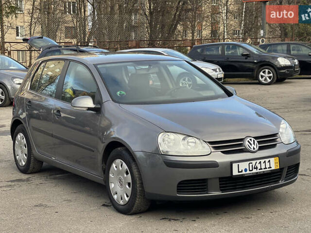 Серый Фольксваген Гольф, объемом двигателя 1.4 л и пробегом 254 тыс. км за 5150 $, фото 1 на Automoto.ua