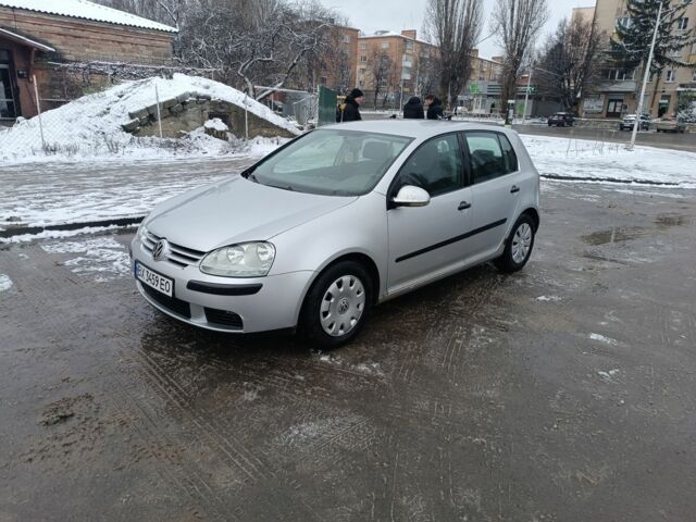 Серый Фольксваген Гольф, объемом двигателя 1.4 л и пробегом 235 тыс. км за 4000 $, фото 1 на Automoto.ua