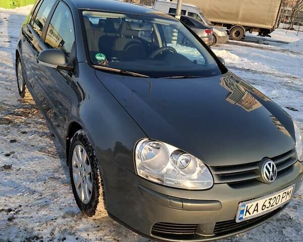 Сірий Фольксваген Гольф, об'ємом двигуна 1.6 л та пробігом 185 тис. км за 6500 $, фото 1 на Automoto.ua