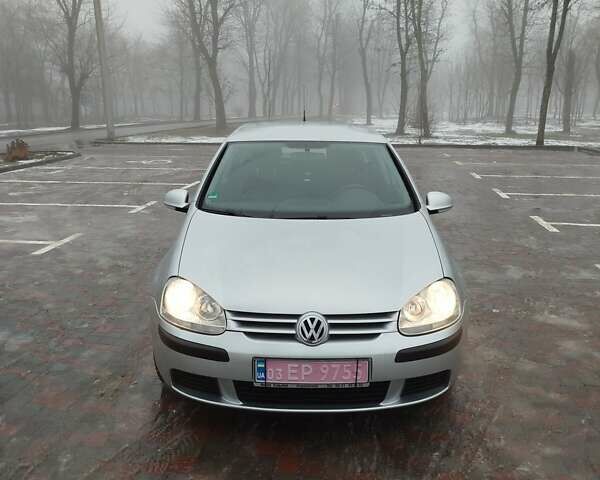 Серый Фольксваген Гольф, объемом двигателя 1.4 л и пробегом 227 тыс. км за 6300 $, фото 1 на Automoto.ua