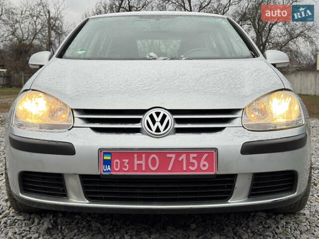 Серый Фольксваген Гольф, объемом двигателя 1.6 л и пробегом 270 тыс. км за 6200 $, фото 1 на Automoto.ua