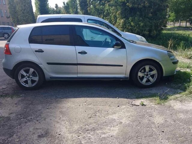 Серый Фольксваген Гольф, объемом двигателя 2 л и пробегом 500 тыс. км за 2000 $, фото 1 на Automoto.ua