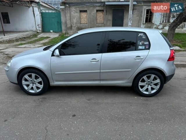 Серый Фольксваген Гольф, объемом двигателя 1.6 л и пробегом 235 тыс. км за 5800 $, фото 1 на Automoto.ua