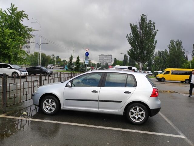 Серый Фольксваген Гольф, объемом двигателя 1 л и пробегом 200 тыс. км за 4600 $, фото 1 на Automoto.ua