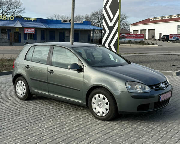 Серый Фольксваген Гольф, объемом двигателя 1.6 л и пробегом 219 тыс. км за 6999 $, фото 1 на Automoto.ua