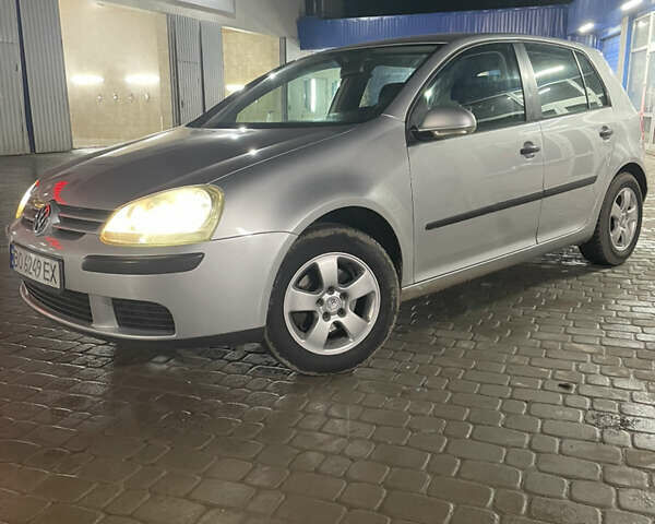 Серый Фольксваген Гольф, объемом двигателя 1.39 л и пробегом 250 тыс. км за 4650 $, фото 1 на Automoto.ua