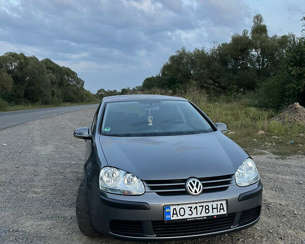 Фольксваген Гольф 2005 в Сваляве на Automoto.ua Серый Фольксваген Гольф, объемом двигателя 1.39 л и пробегом 191 тыс. км за 4700 $, фото 1 на Automoto.ua