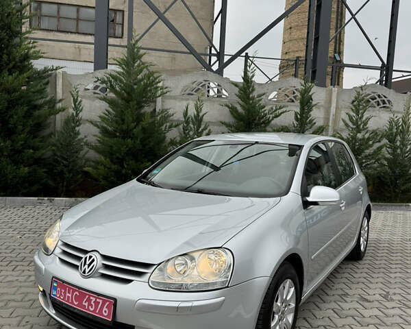 Сірий Фольксваген Гольф, об'ємом двигуна 1.6 л та пробігом 240 тис. км за 6950 $, фото 1 на Automoto.ua