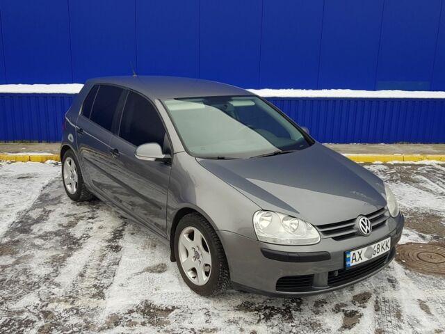 Серый Фольксваген Гольф, объемом двигателя 1.6 л и пробегом 225 тыс. км за 5824 $, фото 1 на Automoto.ua