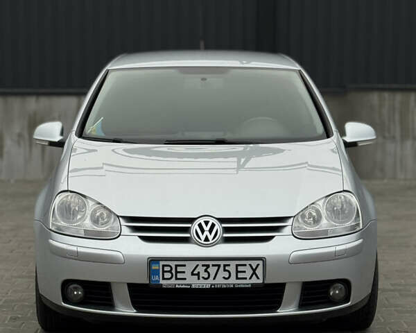 Серый Фольксваген Гольф, объемом двигателя 1.6 л и пробегом 193 тыс. км за 5500 $, фото 1 на Automoto.ua