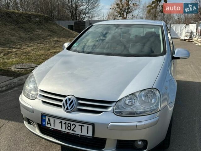 Серый Фольксваген Гольф, объемом двигателя 1.6 л и пробегом 237 тыс. км за 5300 $, фото 1 на Automoto.ua