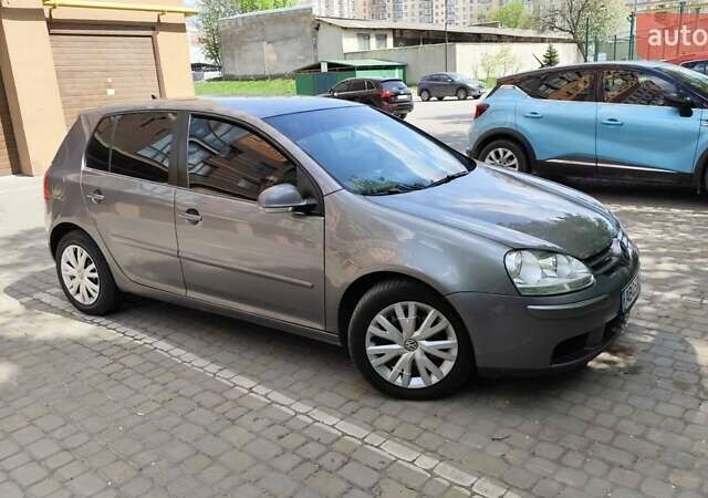 Фольксваген Гольф 2006 в Виннице на Automoto.ua Серый Фольксваген Гольф, объемом двигателя 1.6 л и пробегом 308 тыс. км за 5700 $, фото 1 на Automoto.ua