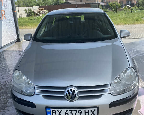 Серый Фольксваген Гольф, объемом двигателя 1.6 л и пробегом 240 тыс. км за 5000 $, фото 1 на Automoto.ua