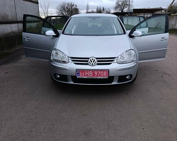 Серый Фольксваген Гольф, объемом двигателя 1.6 л и пробегом 256 тыс. км за 5650 $, фото 1 на Automoto.ua