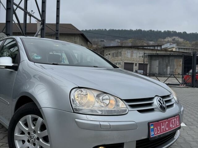 Серый Фольксваген Гольф, объемом двигателя 1.6 л и пробегом 240 тыс. км за 6950 $, фото 1 на Automoto.ua