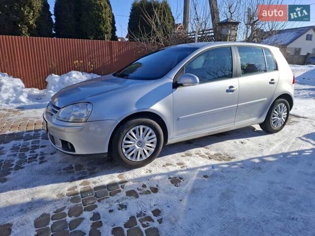 Сірий Фольксваген Гольф, об'ємом двигуна 1.6 л та пробігом 184 тис. км за 5600 $, фото 1 на Automoto.ua