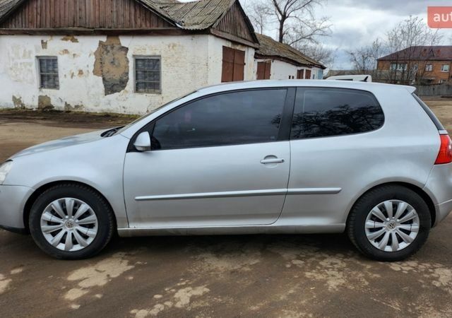 Серый Фольксваген Гольф, объемом двигателя 1.9 л и пробегом 313 тыс. км за 4500 $, фото 1 на Automoto.ua