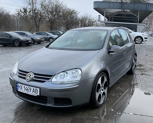 Серый Фольксваген Гольф, объемом двигателя 1.39 л и пробегом 256 тыс. км за 4500 $, фото 1 на Automoto.ua