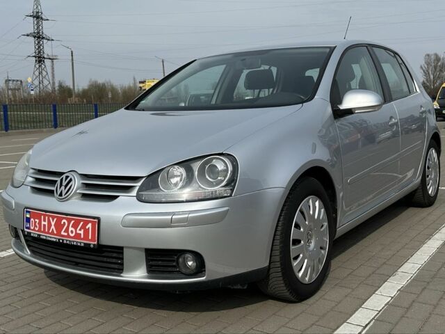 Серый Фольксваген Гольф, объемом двигателя 1.6 л и пробегом 214 тыс. км за 5700 $, фото 1 на Automoto.ua