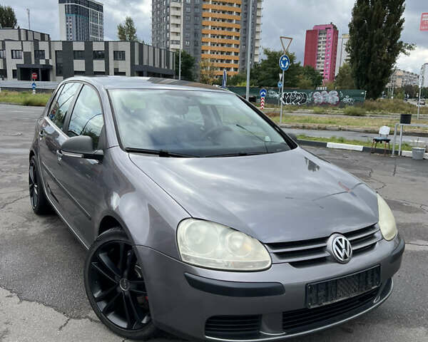 Серый Фольксваген Гольф, объемом двигателя 1.6 л и пробегом 239 тыс. км за 6500 $, фото 1 на Automoto.ua