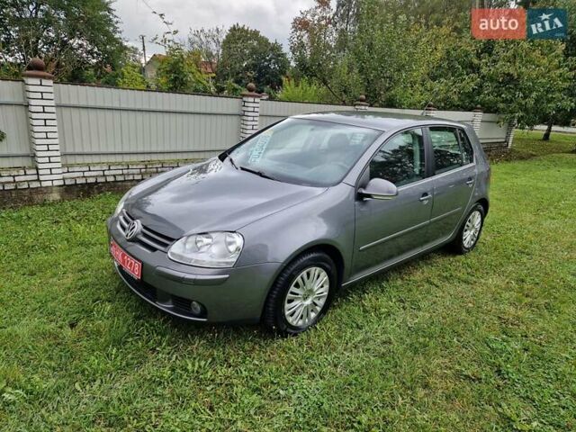 Фольксваген Гольф 2006 в Сторожинце на Automoto.ua Серый Фольксваген Гольф, объемом двигателя 1.6 л и пробегом 216 тыс. км за 5143 $, фото 1 на Automoto.ua