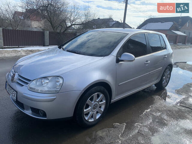 Сірий Фольксваген Гольф, об'ємом двигуна 1.6 л та пробігом 240 тис. км за 5400 $, фото 1 на Automoto.ua