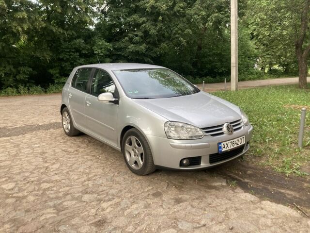 Серый Фольксваген Гольф, объемом двигателя 1.6 л и пробегом 231 тыс. км за 5999 $, фото 1 на Automoto.ua