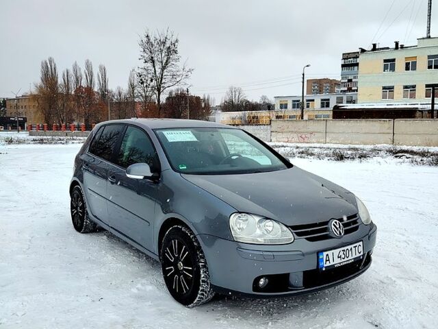 Сірий Фольксваген Гольф, об'ємом двигуна 1.6 л та пробігом 227 тис. км за 5450 $, фото 1 на Automoto.ua