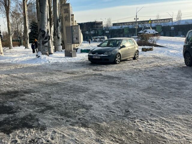 Сірий Фольксваген Гольф, об'ємом двигуна 1.9 л та пробігом 278 тис. км за 2300 $, фото 1 на Automoto.ua