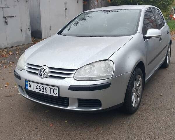 Серый Фольксваген Гольф, объемом двигателя 1.6 л и пробегом 242 тыс. км за 5400 $, фото 1 на Automoto.ua