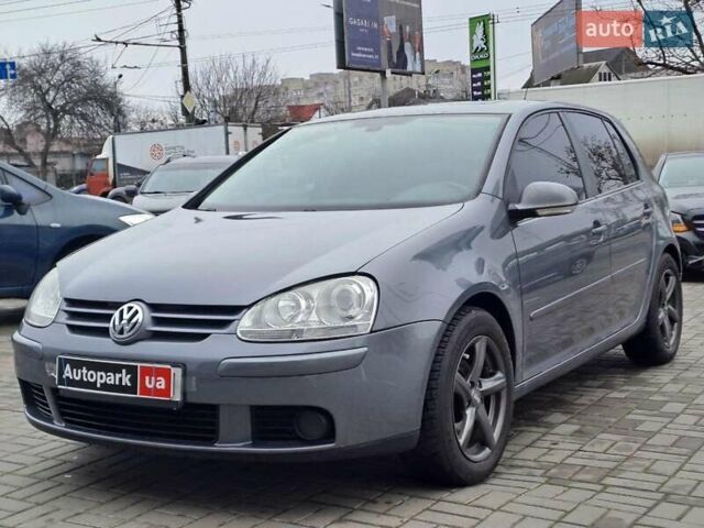 Серый Фольксваген Гольф, объемом двигателя 1.6 л и пробегом 216 тыс. км за 7440 $, фото 1 на Automoto.ua