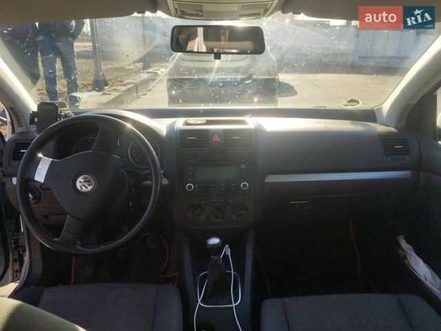 Серый Фольксваген Гольф, объемом двигателя 1.4 л и пробегом 188 тыс. км за 4400 $, фото 1 на Automoto.ua