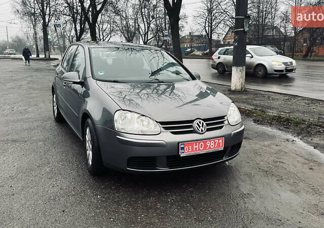 Серый Фольксваген Гольф, объемом двигателя 1.6 л и пробегом 185 тыс. км за 6500 $, фото 1 на Automoto.ua