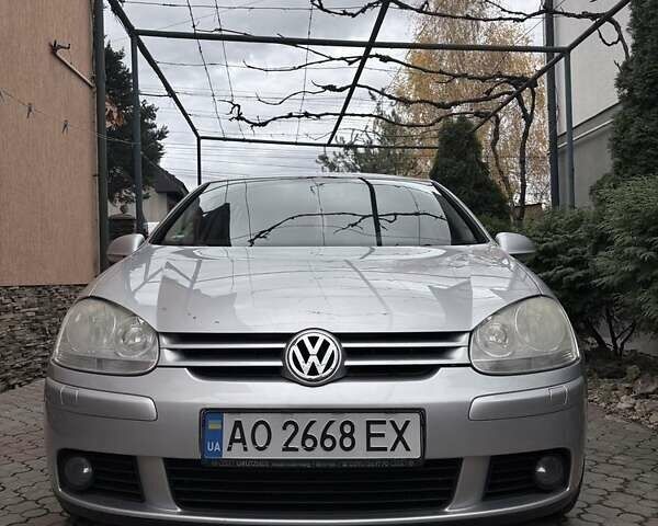 Серый Фольксваген Гольф, объемом двигателя 1.6 л и пробегом 260 тыс. км за 5300 $, фото 1 на Automoto.ua
