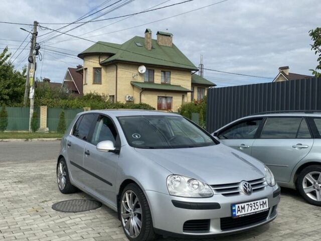 Сірий Фольксваген Гольф, об'ємом двигуна 1.6 л та пробігом 380 тис. км за 5000 $, фото 1 на Automoto.ua