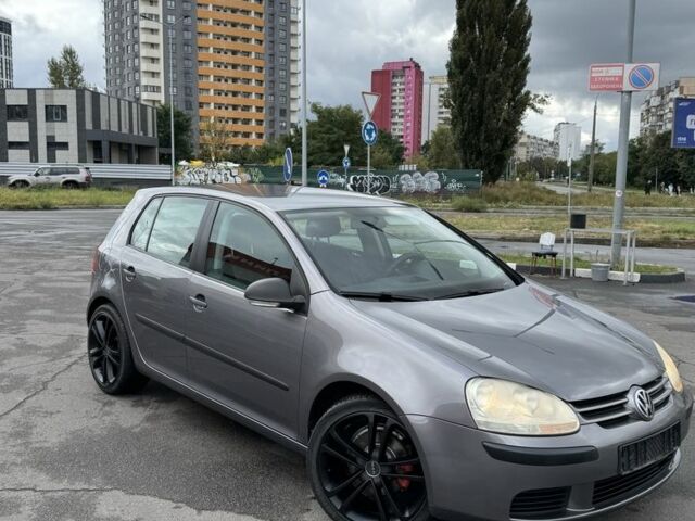 Серый Фольксваген Гольф, объемом двигателя 1.6 л и пробегом 239 тыс. км за 6400 $, фото 1 на Automoto.ua