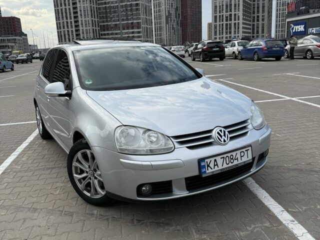 Серый Фольксваген Гольф, объемом двигателя 1.6 л и пробегом 221 тыс. км за 5490 $, фото 1 на Automoto.ua