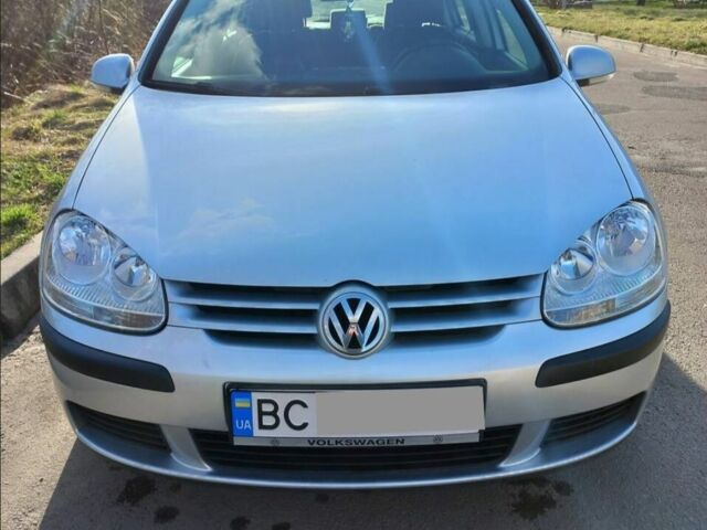 Серый Фольксваген Гольф, объемом двигателя 1.4 л и пробегом 215 тыс. км за 5000 $, фото 1 на Automoto.ua