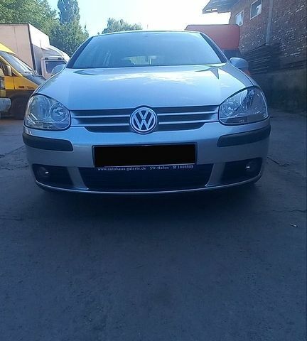 Сірий Фольксваген Гольф, об'ємом двигуна 1.6 л та пробігом 163 тис. км за 6500 $, фото 1 на Automoto.ua