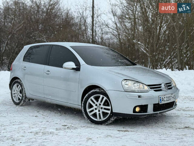 Серый Фольксваген Гольф, объемом двигателя 1.4 л и пробегом 290 тыс. км за 4550 $, фото 1 на Automoto.ua