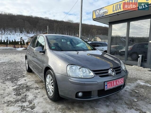 Сірий Фольксваген Гольф, об'ємом двигуна 1.6 л та пробігом 235 тис. км за 6200 $, фото 1 на Automoto.ua