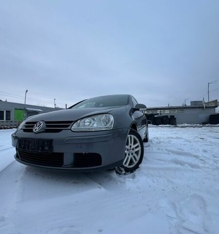 Серый Фольксваген Гольф, объемом двигателя 1.6 л и пробегом 282 тыс. км за 5650 $, фото 1 на Automoto.ua