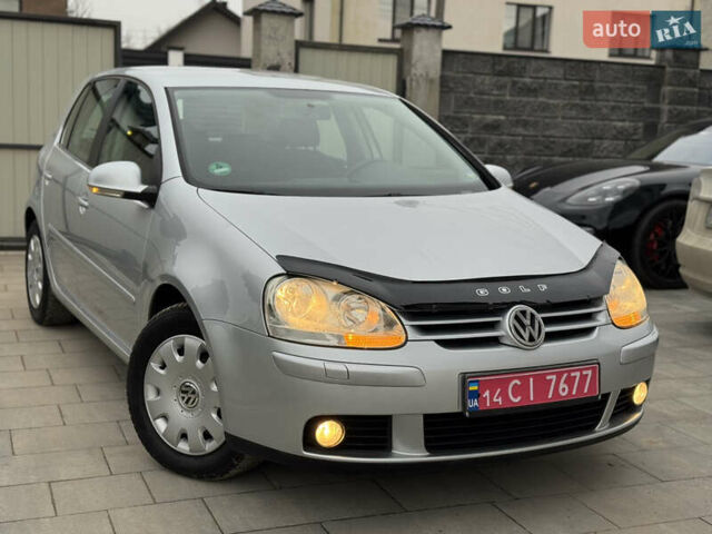 Сірий Фольксваген Гольф, об'ємом двигуна 1.6 л та пробігом 209 тис. км за 5999 $, фото 1 на Automoto.ua