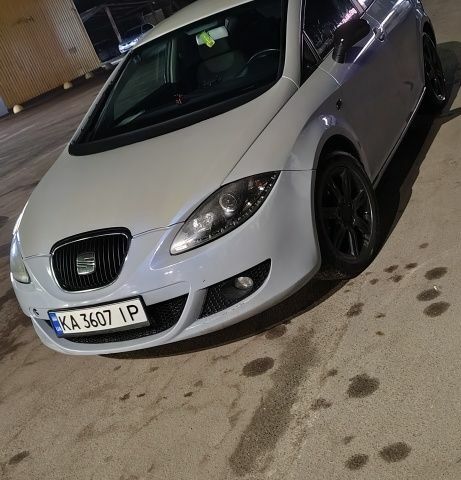 Серый Фольксваген Гольф, объемом двигателя 1.6 л и пробегом 151 тыс. км за 5500 $, фото 1 на Automoto.ua