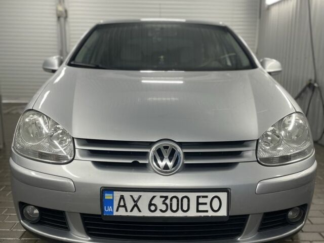 Серый Фольксваген Гольф, объемом двигателя 1.6 л и пробегом 274 тыс. км за 6250 $, фото 1 на Automoto.ua